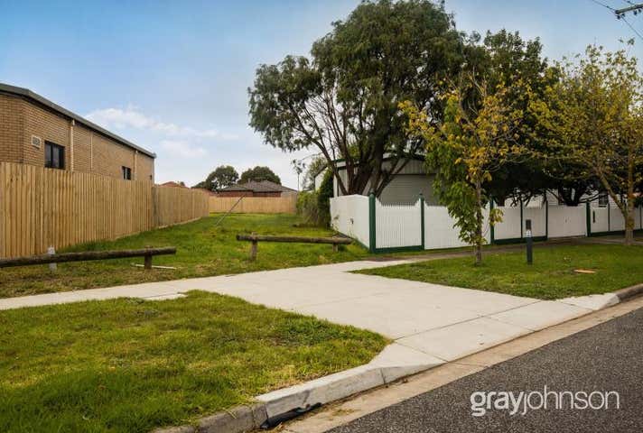 104 Robjant Street Hampton Park VIC 3976 - Image 3