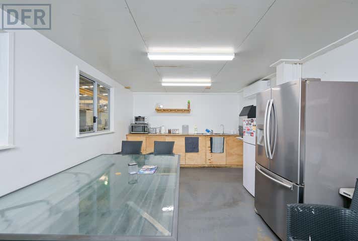 38 Thomas Road Kwinana Beach WA 6167 - Image 18