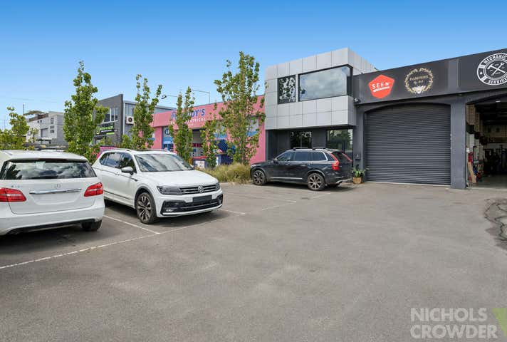 2/18 Diane Street Mornington VIC 3931 - Image 1