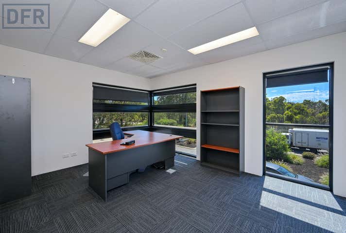 18 Bushland Ridge Bibra Lake WA 6163 - Image 16