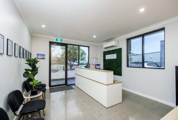 37 Spitfire Place Rutherford NSW 2320 - Image 3