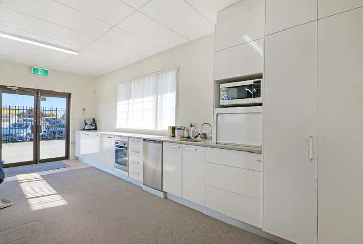 19 Stebbing Road Maddington WA 6109 - Image 7