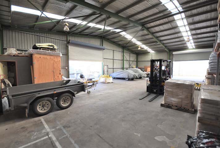 877 Ramsden Drive North Albury NSW 2640 - Image 6