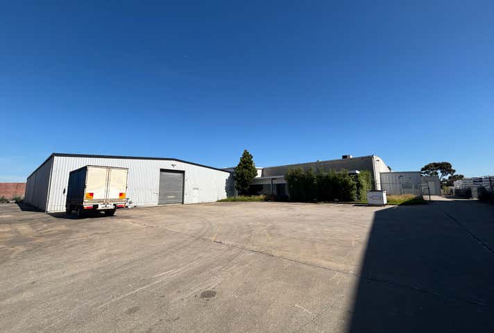 11 Tarnard Drive Braeside VIC 3195 - Image 3