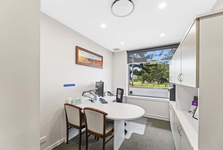 2/102 Taylor Street Newtown QLD 4350 - Image 4