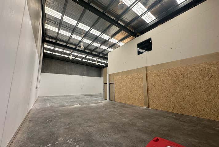 2/19 Grasslands Avenue Craigieburn VIC 3064 - Image 6