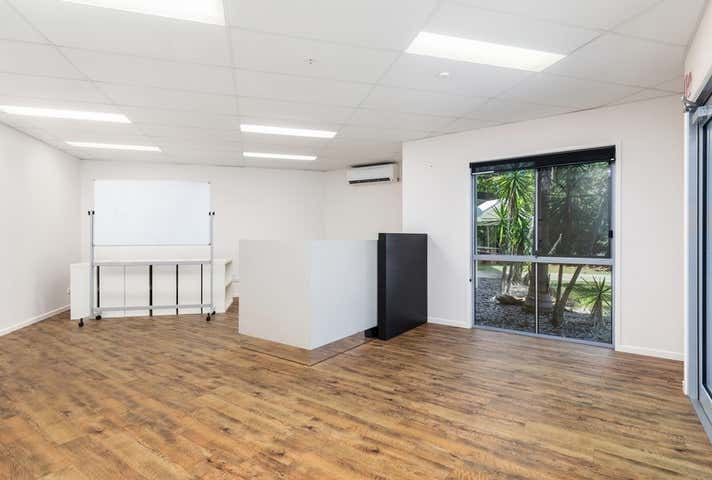 1/24 Southern Cross Circuit Urangan QLD 4655 - Image 2