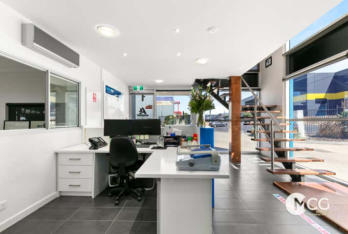 1/17 Linmax Court Point Cook VIC 3030 - Image 6