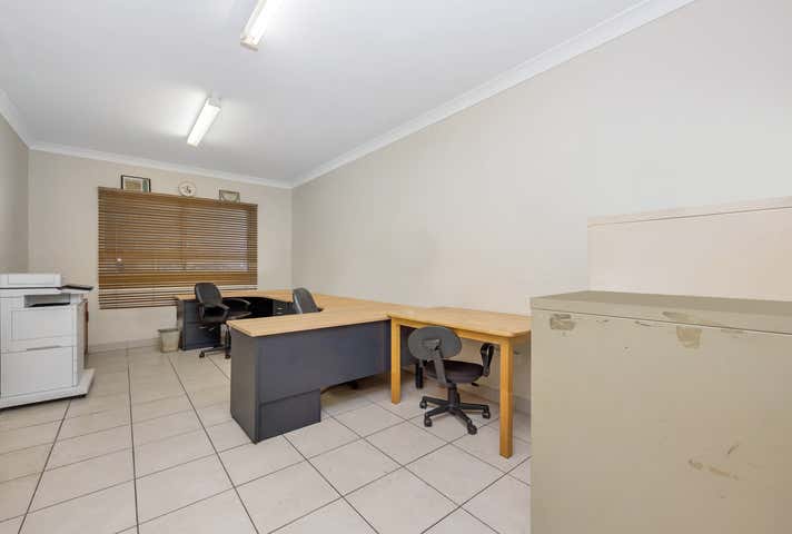 80-82 Crocodile Crescent Mount St John QLD 4818 - Image 10