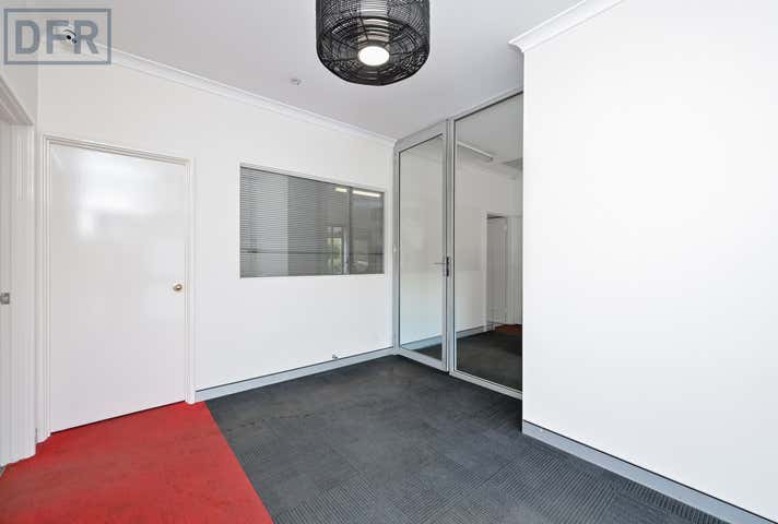 11 Winchester Road Bibra Lake WA 6163 - Image 16