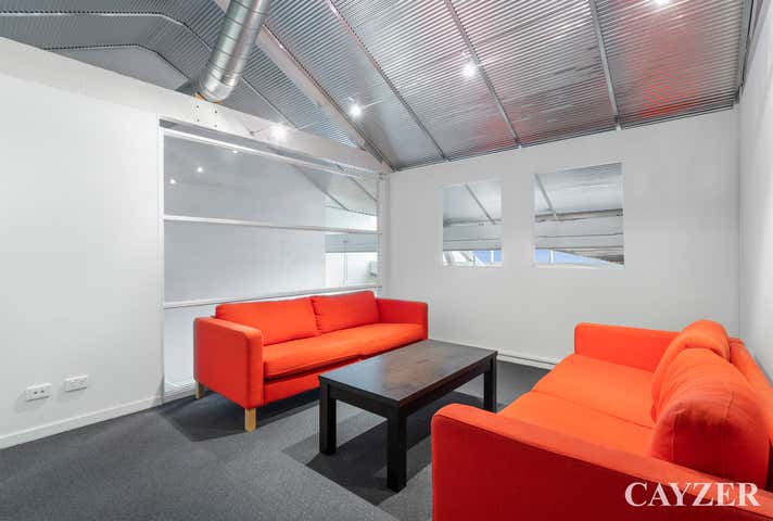 7/11 Beach Street Port Melbourne VIC 3207 - Image 7