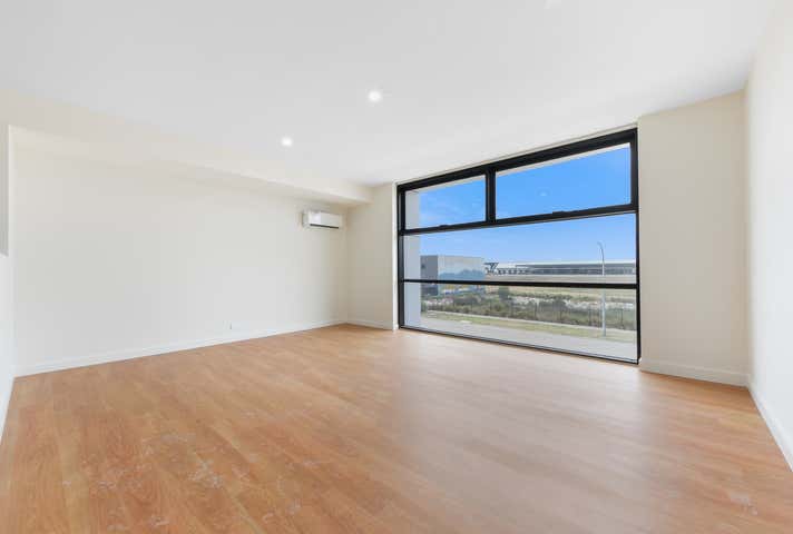 18 Lonhro Boulevard Cranbourne West VIC 3977 - Image 13