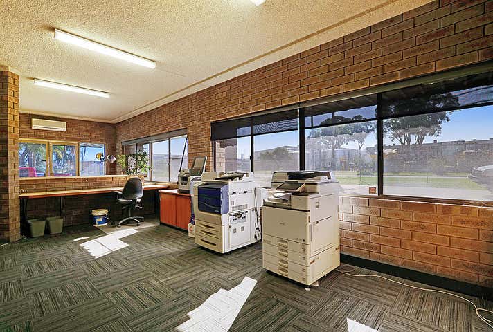 97 Sheffield Road Welshpool WA 6106 - Image 16