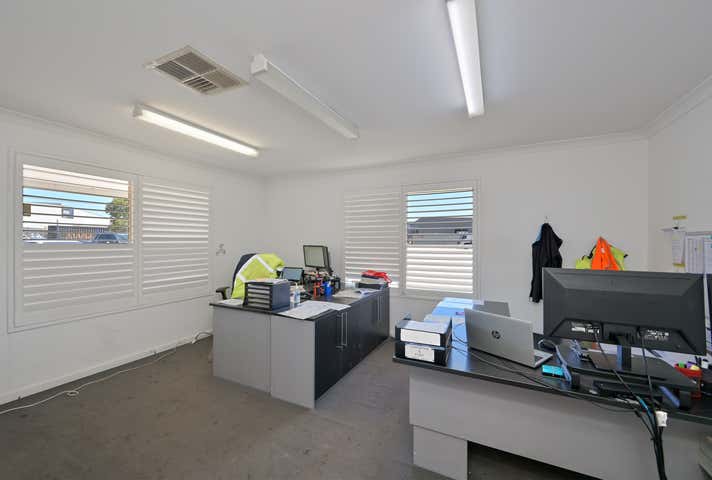 10 Sudlow Road Bibra Lake WA 6163 - Image 8