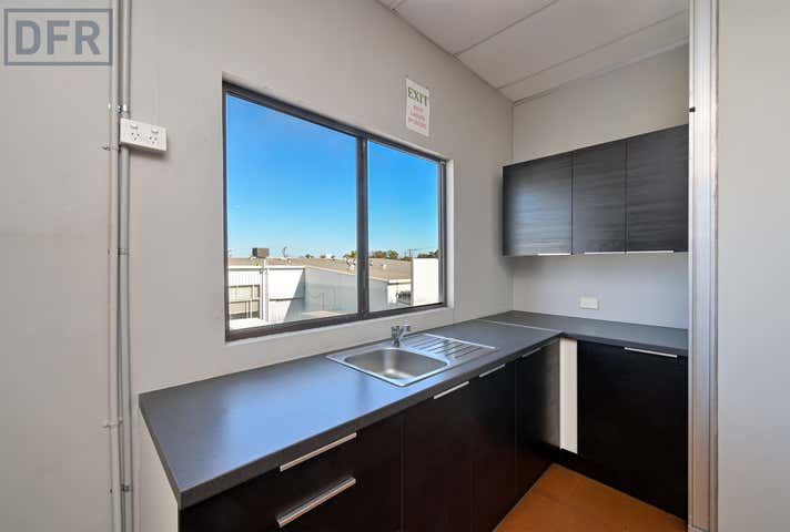 3/33 Hammond Road Cockburn Central WA 6164 - Image 15