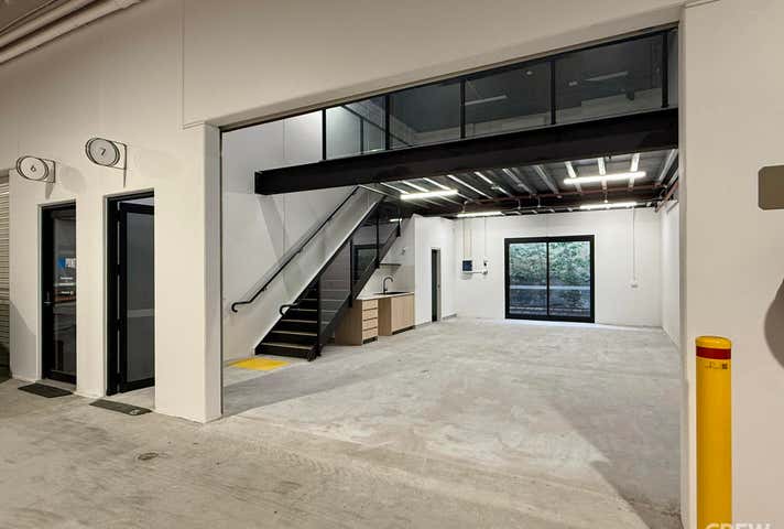 7/515 Olsen Avenue Southport QLD 4215 - Image 3