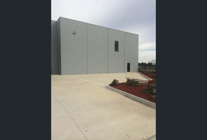 37 Flynn Court Derrimut VIC 3026 - Image 3