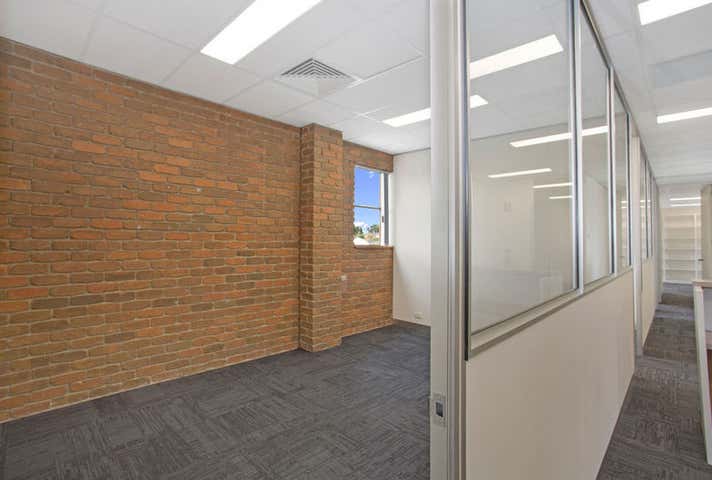 1/85-87 Grimshaw Street Greensborough VIC 3088 - Image 4