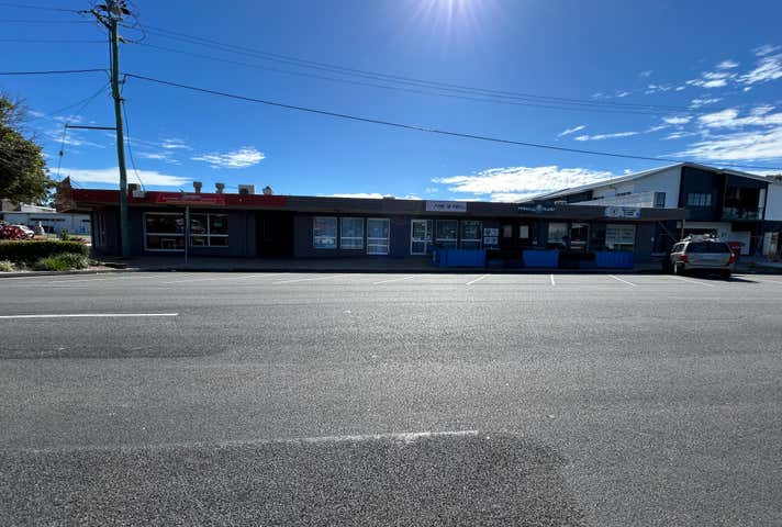 4 & 5/16 Bideford Street Torquay QLD 4655 - Image 12