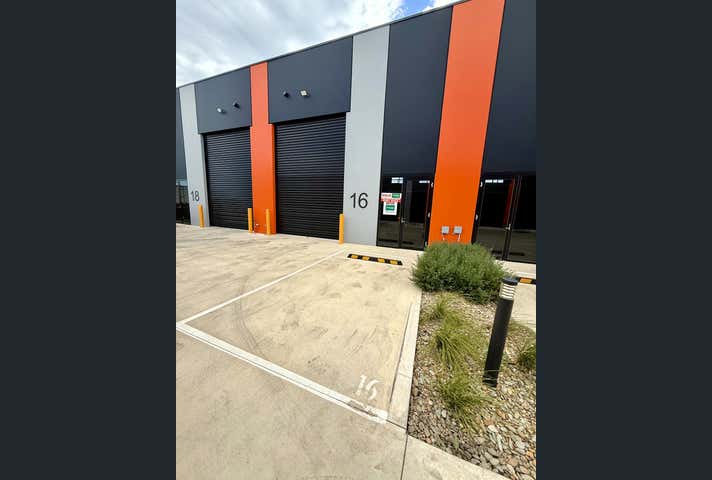 16 Greenstone Place Sunshine North VIC 3020 - Image 7