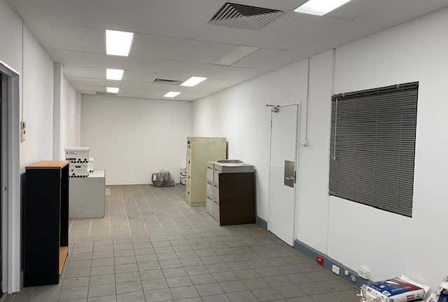 8 Yelland Way Bassendean WA 6054 - Image 5