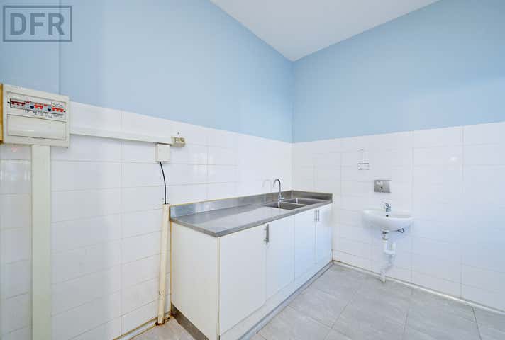 4/23 Junction Boulevard Cockburn Central WA 6164 - Image 13