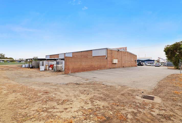 13 Malcolm Road Maddington WA 6109 - Image 16