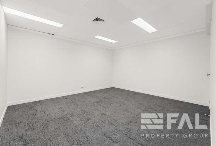 2/14 Heussler Terrace Milton QLD 4064 - Image 12