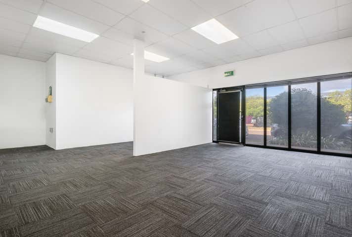 25/16 Charlton Court Woolner NT 0820 - Image 2