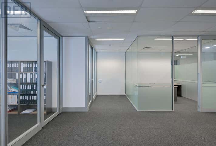 12W/817 Beeliar Drive Cockburn Central WA 6164 - Image 10