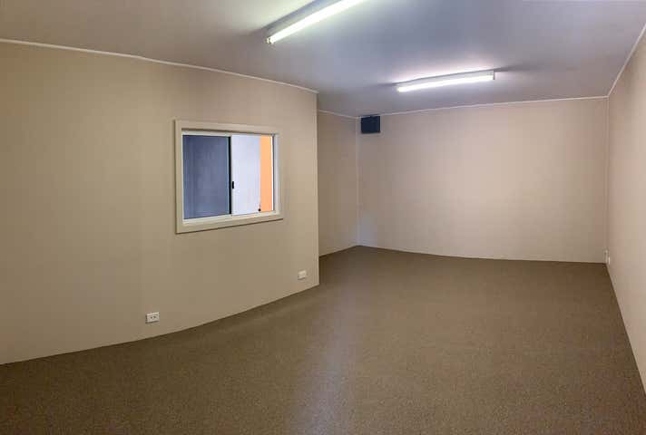 1/14 Parkinson Lane Kardinya WA 6163 - Image 11