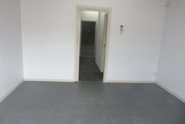 9/21 Barry Street Bayswater VIC 3153 - Image 4