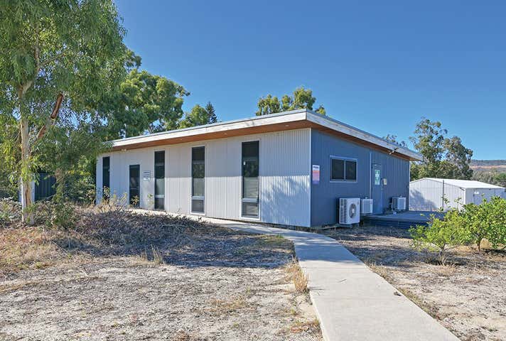 225 Kelvin Road Orange Grove WA 6109 - Image 3