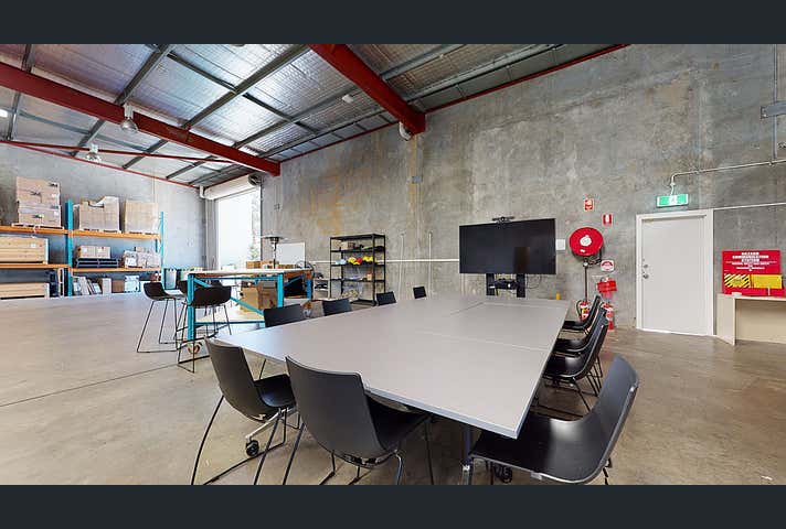 19 Weatherburn Way Kardinya WA 6163 - Image 4