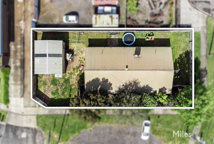 2 Laurel Street Whittlesea VIC 3757 - Image 2
