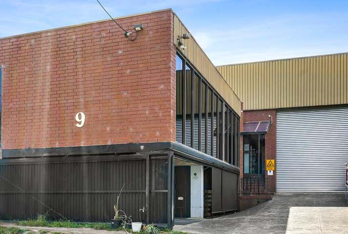 9 HARKER STREET Burwood VIC 3125 - Image 16