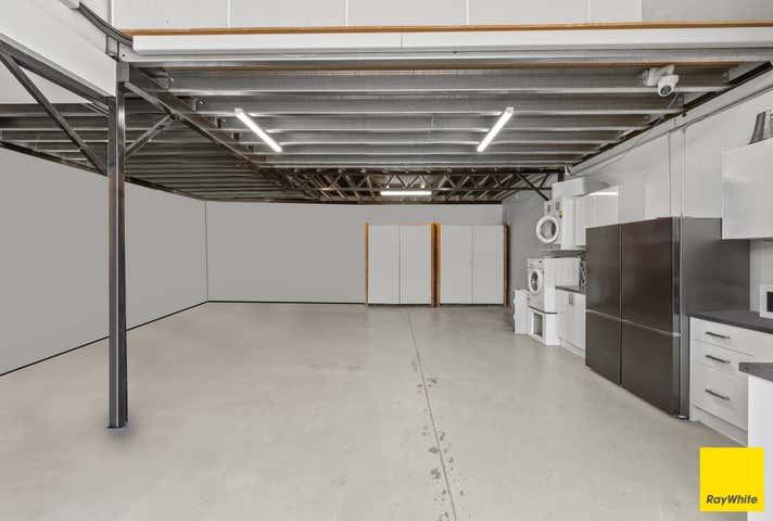 13/128-130 Lyons Street Bungalow QLD 4870 - Image 3