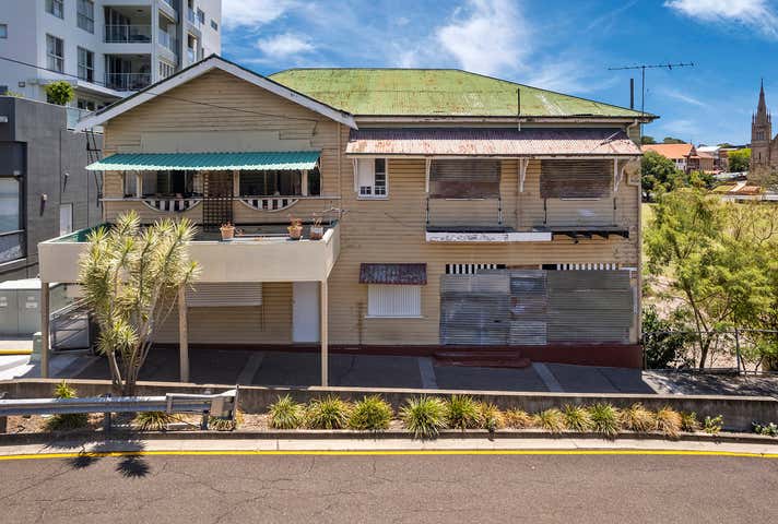 7 Ellenborough Street Woodend QLD 4305 - Image 1