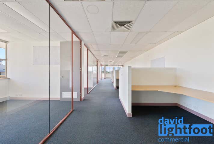 16 Ogilvie Road Mount Pleasant WA 6153 - Image 9