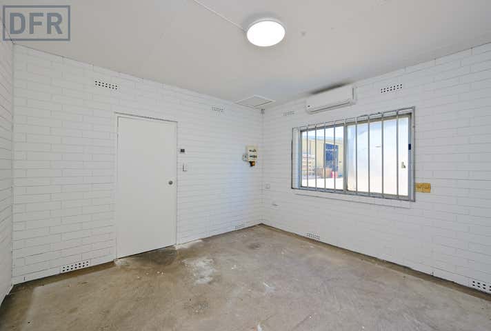 4/1 Crompton Road Rockingham WA 6168 - Image 11