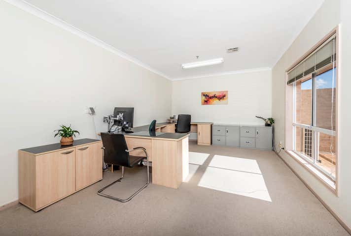 6/236-242 Cowlishaw Street Greenway ACT 2900 - Image 4