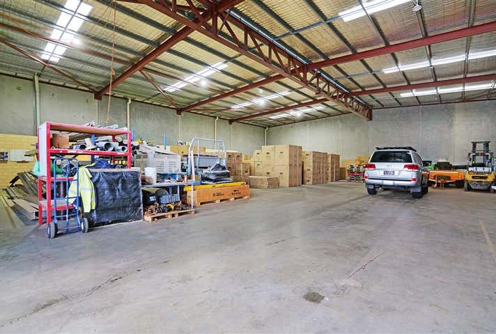 13 Chullora Bend Jandakot WA 6164 - Image 11