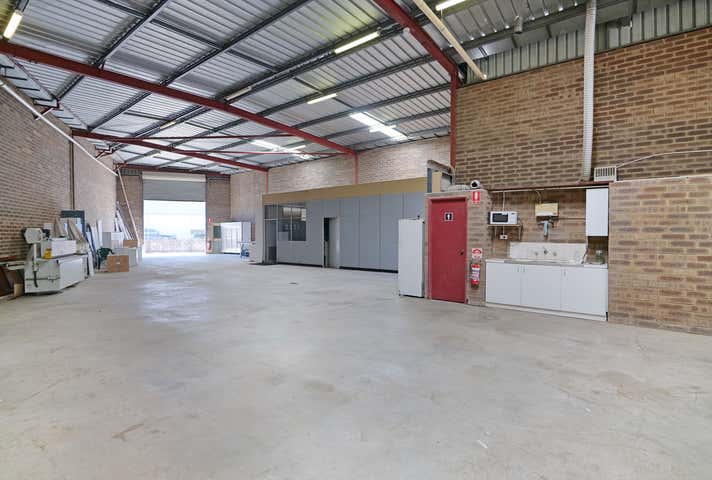 2/11 Anvil Way Welshpool WA 6106 - Image 3