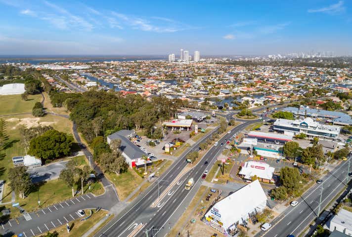 Unit 4 , 385 Oxley Drive Runaway Bay QLD 4216 - Image 10