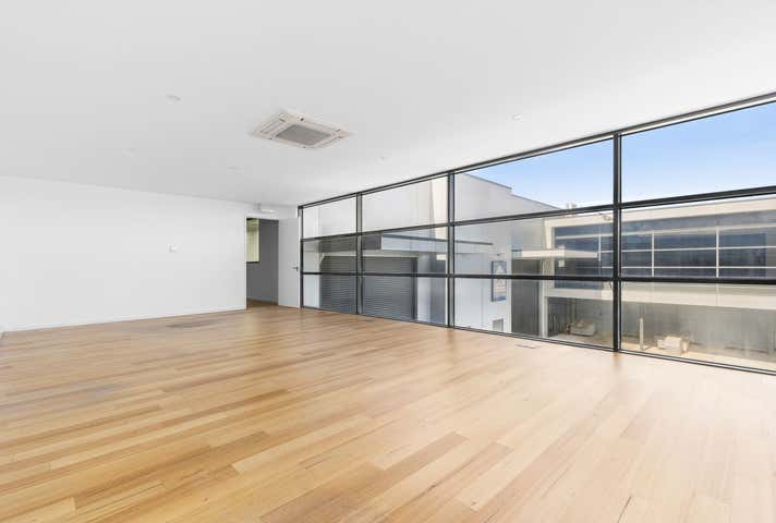 2/12 Boneyards Avenue Torquay VIC 3228 - Image 3