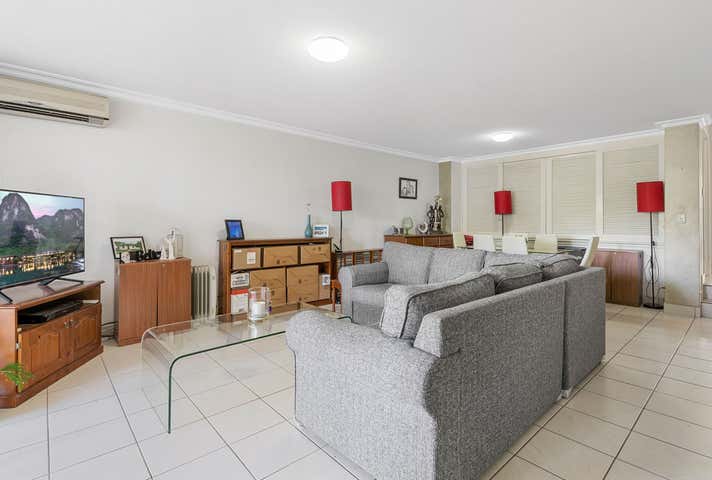 2/4-6 Northcliffe Terrace Surfers Paradise QLD 4217 - Image 8