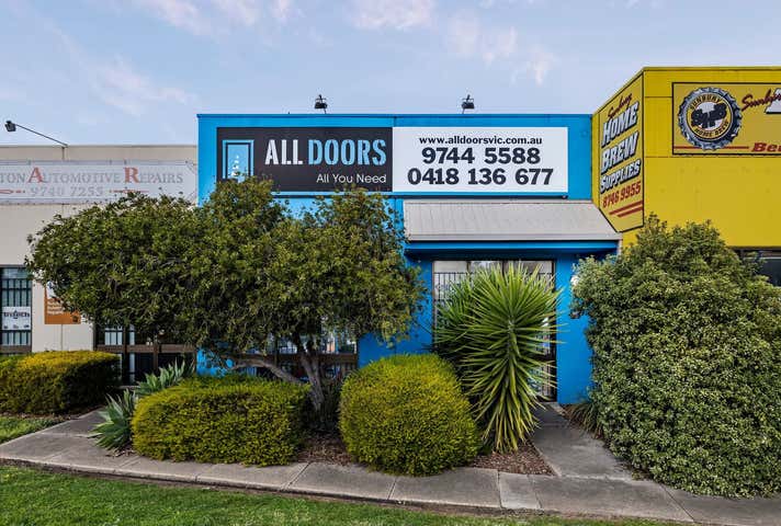 2/1-7 Sussex Court Sunbury VIC 3429 - Image 1