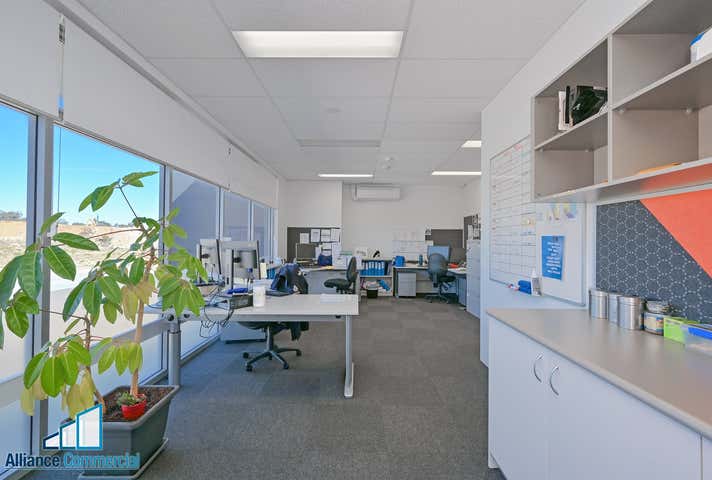 42 Axis Parade Neerabup WA 6031 - Image 2