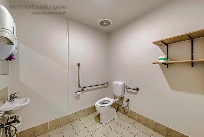 2/11 Blackly Row Cockburn Central WA 6164 - Image 8