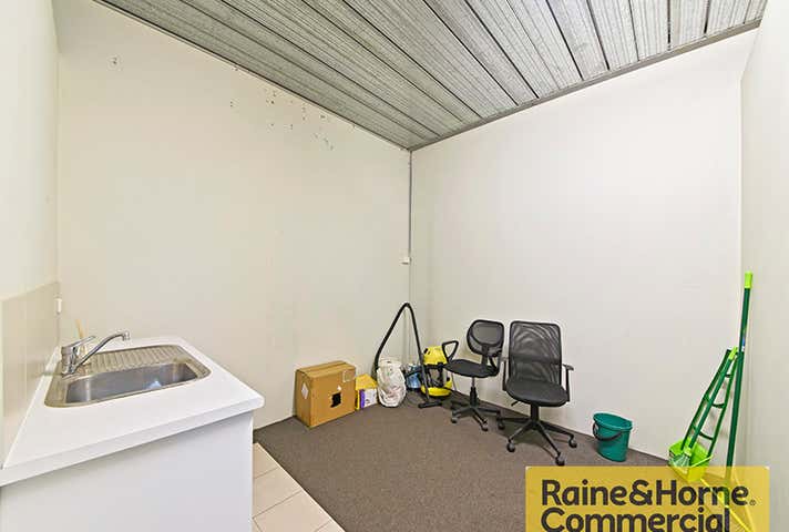 2/25 Depot Street Banyo QLD 4014 - Image 9